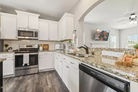 1300 Double Oak Ln, Willow Spring, NC 27592 photo 12