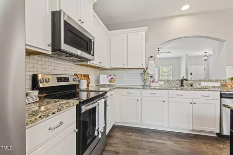 1300 Double Oak Ln, Willow Spring, NC 27592 photo 13