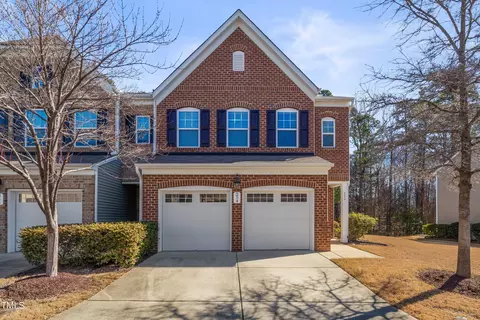 254 Kylemore Cir, Cary, NC 27513