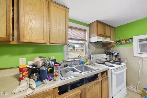 1008 E Harnett St, Dunn, NC 28334 photo 16