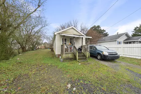 1008 E Harnett St, Dunn, NC 28334 photo 2