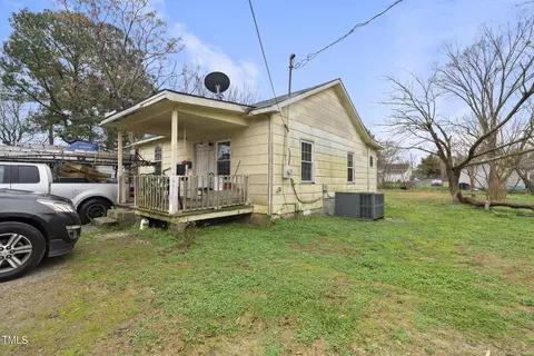 Other - 1010 E Harnett St, Dunn, NC 28334 photo 2 of 4