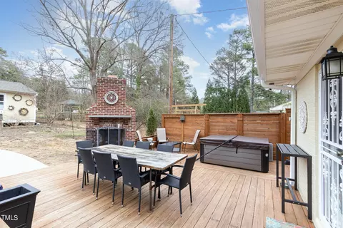 2006 Cole Mill Rd, Durham, NC 27712 photo 15