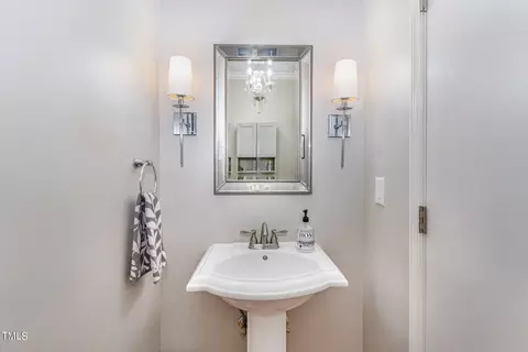 2006 Cole Mill Rd, Durham, NC 27712 photo 10