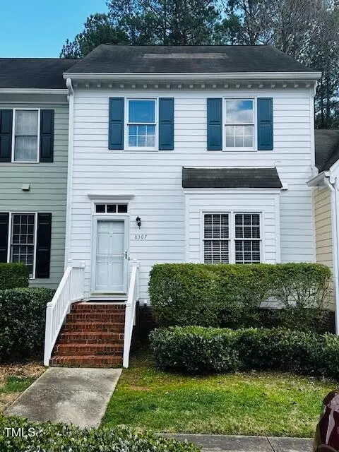 8307 Wycombe Ln, Raleigh, NC 27615