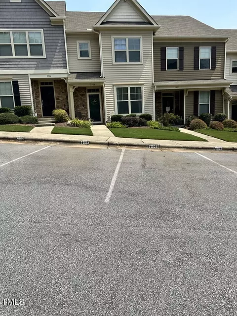 7904 Allscott Way, Raleigh, NC 27612 photo 2