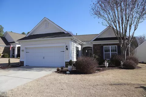 512 Clarenbridge Dr, Cary, NC 27519