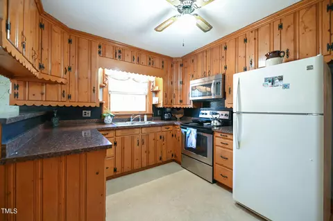1101 Guy Ave, Dunn, NC 28334 photo 14