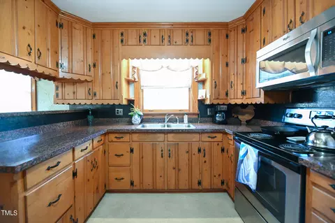 1101 Guy Ave, Dunn, NC 28334 photo 15