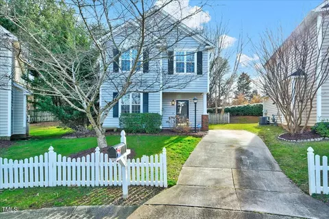 5001 Dawn Piper Dr, Raleigh, NC 27613