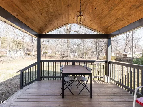 Exterior - 125 Crestview Dr, Durham, NC 27712 photo 6 of 9