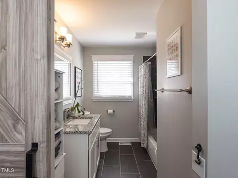 Bath - 125 Crestview Dr, Durham, NC 27712 photo 1 of 3