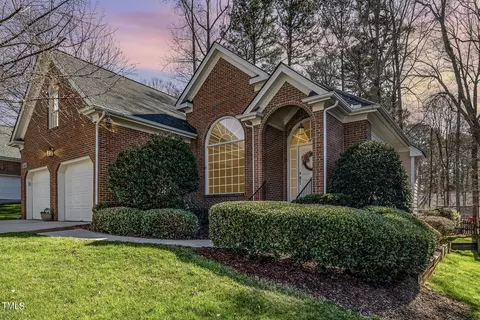 1221 Wedgeland Dr, Raleigh, NC 27615