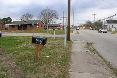 600 Pender St S, Wilson, NC 27893