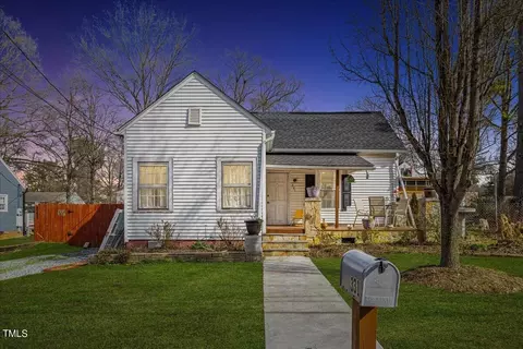 331 Lakeside Ave, Burlington, NC 27217