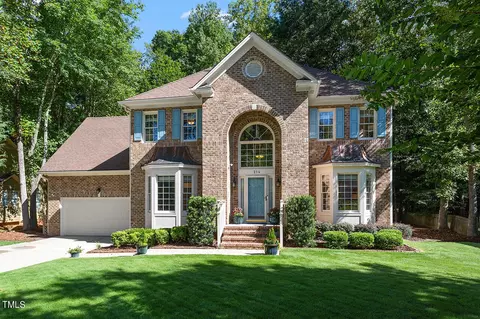 214 Lewey Brook Dr, Cary, NC 27519