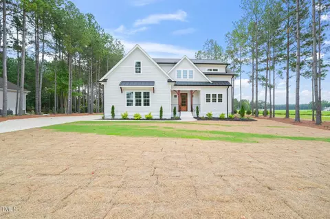 22 Independence Dr, Smithfield, NC 27577