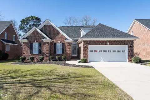 145 Colonade Ct, Benson, NC 27504