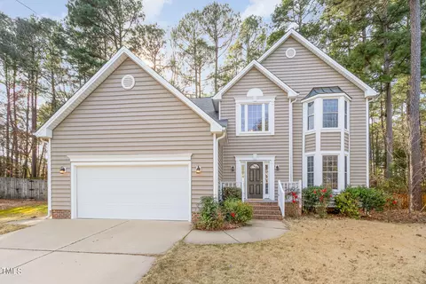 135 Covington Square Dr, Cary, NC 27513