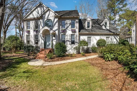 5428 Shoreline Ct, Holly Springs, NC 27540