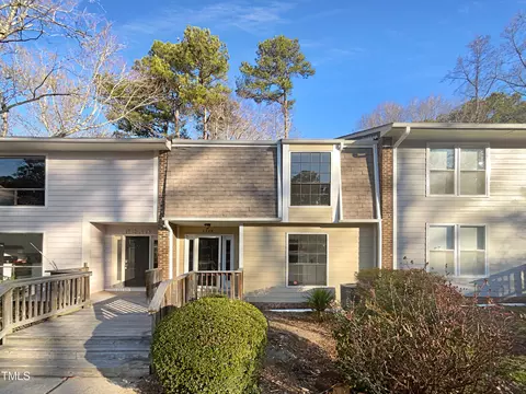 6228 Dixon Dr, Raleigh, NC 27609