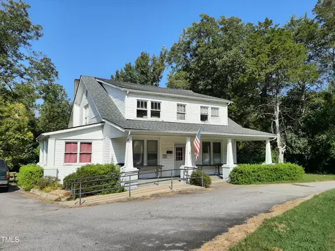 937 N Main St, Louisburg, NC 27549