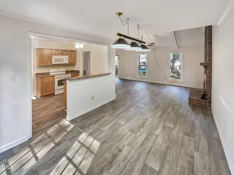 111 Cameron Ct, Cary, NC 27511 photo 7