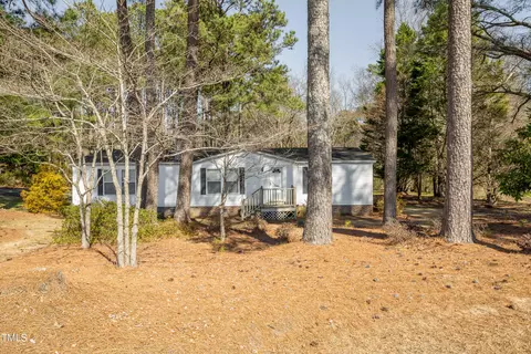5250 Elevation Rd, Benson, NC 27504
