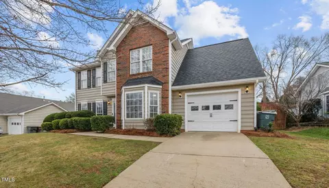 9 Crestbrook Ct, Greensboro, NC 27455