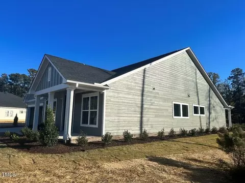 1713 Raven Fls Dr, Wendell, NC 27591