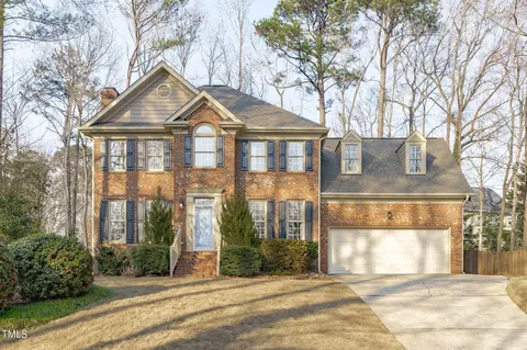 305 Piperwood Dr, Cary, NC 27518