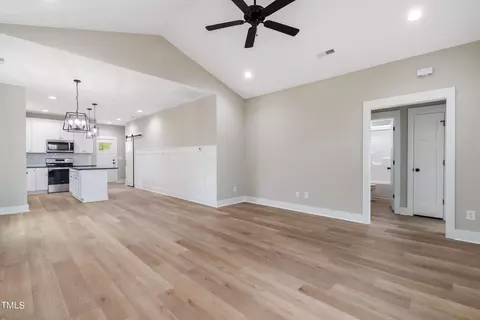 205 E Waddell St, Selma, NC 27576 photo 7