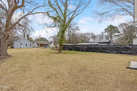 205 E Waddell St, Selma, NC 27576 photo 17