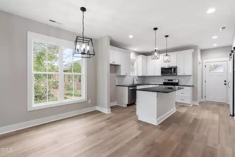 205 E Waddell St, Selma, NC 27576 photo 8