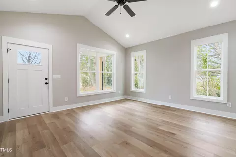 205 E Waddell St, Selma, NC 27576 photo 5
