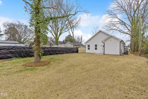 205 E Waddell St, Selma, NC 27576 photo 18