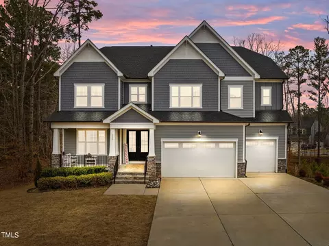 200 Rolling Stone St, Holly Springs, NC 27540