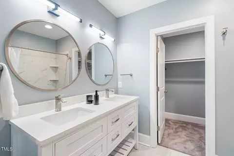 Bath - 927 S Bend Dr, Durham, NC 27713 photo 7 of 11