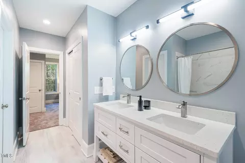 Bath - 927 S Bend Dr, Durham, NC 27713 photo 8 of 11
