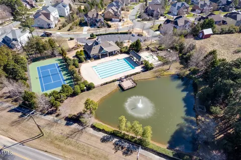 Exterior - 927 S Bend Dr, Durham, NC 27713 photo 18 of 24