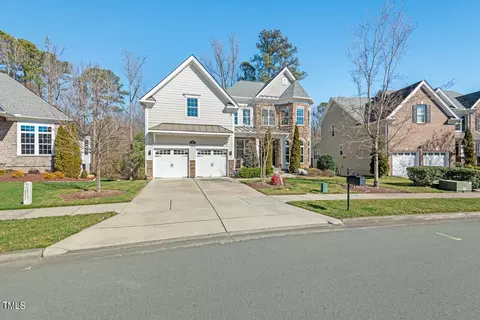 Exterior - 927 S Bend Dr, Durham, NC 27713 photo 5 of 24