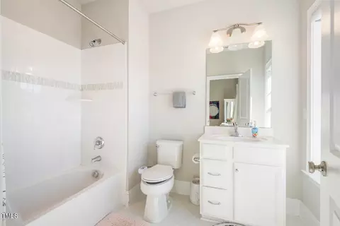 Bath - 927 S Bend Dr, Durham, NC 27713 photo 5 of 11