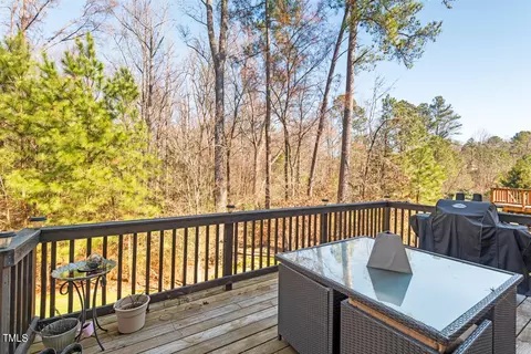 Exterior - 927 S Bend Dr, Durham, NC 27713 photo 13 of 24