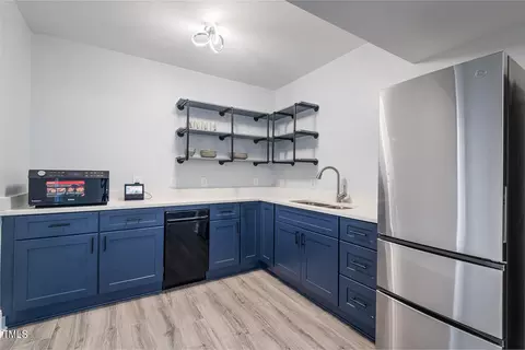 Kitchen - 927 S Bend Dr, Durham, NC 27713 photo 6 of 6