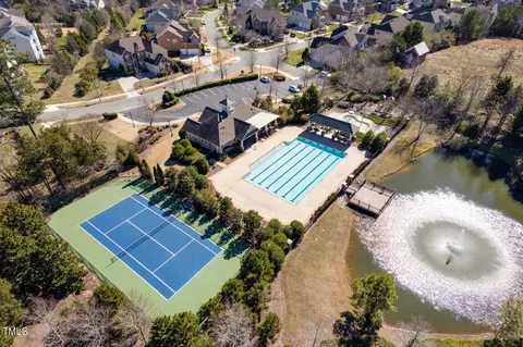 Exterior - 927 S Bend Dr, Durham, NC 27713 photo 19 of 24