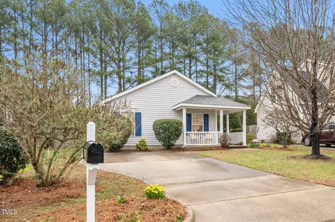 107 Evening Star Dr, Apex, NC 27502