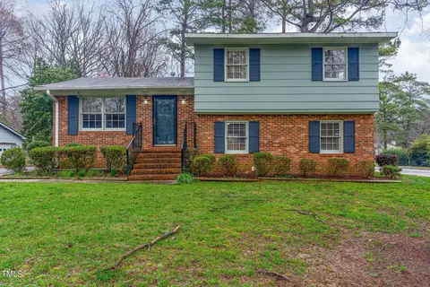 4100 Kilcullen Dr, Raleigh, NC 27604
