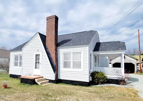 2915 Elder Ln, Burlington, NC 27215