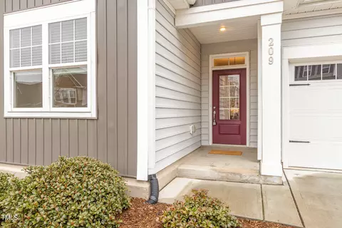 209 Silverhawk Ln, Durham, NC 27703 photo 2