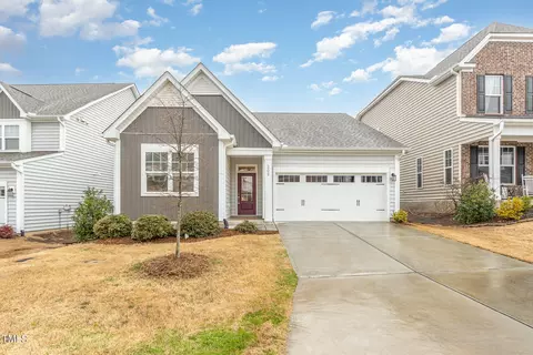 209 Silverhawk Ln, Durham, NC 27703